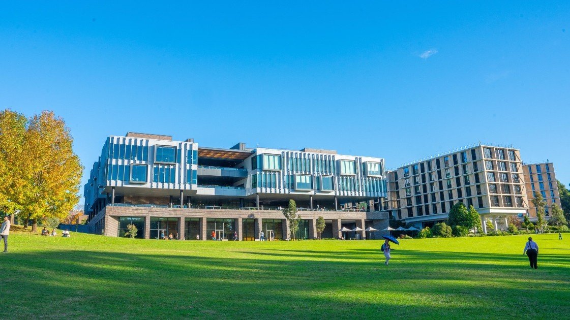 Macquarie Uni-3